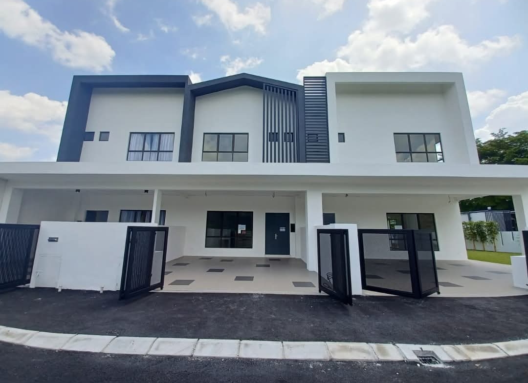 Luxury 2-Storey House at Sunland, Jalan Kuala Kangsar – Spacious Built-Up 2,338 to 2,558 sqft, Prime Location in Ipoh