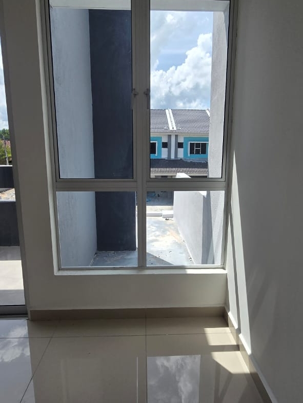 Lahat Vista Ixora