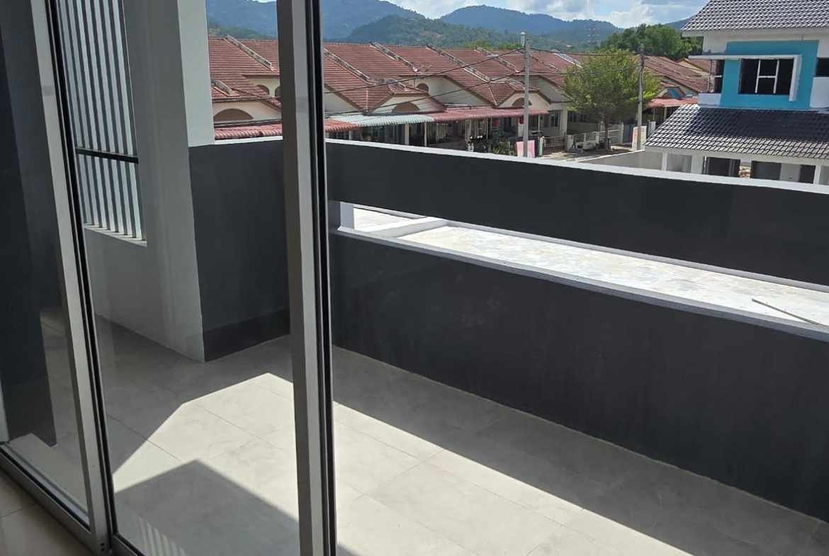 Lahat Vista Ixora