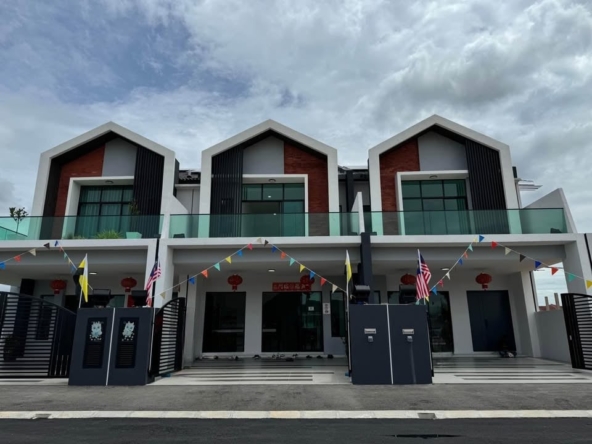 Lex Living Ipoh Freehold Double Storey House Near AEON Station 18