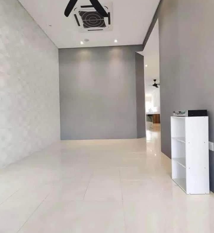 Double-Storey Terrace House in Lahat with 4 Spacious Bedrooms and a Backyard