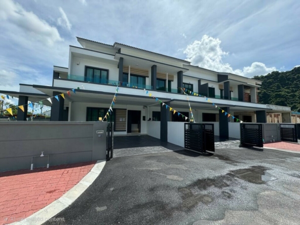 teak-luxor-lang-valley-double-storey-terrace-ipoh-front-view